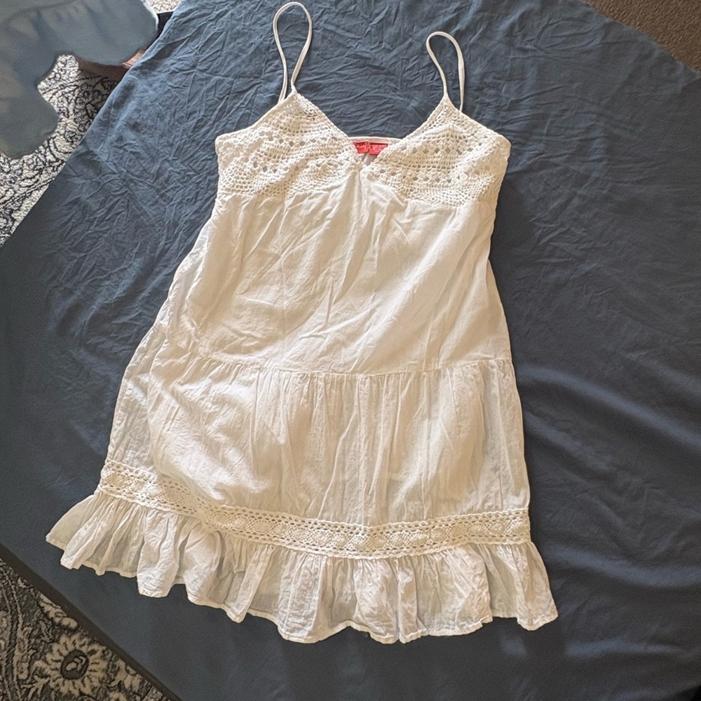 Reef White Lace-Accented Chemise
